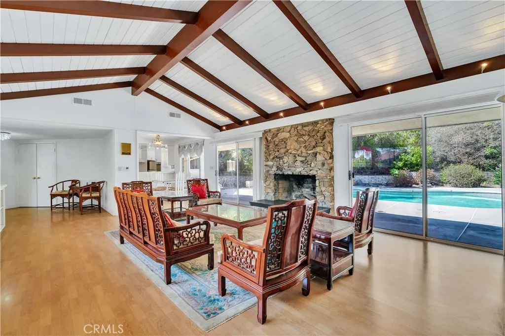 211 Peacock Lane, Montebello, California 90640 home-pic-5